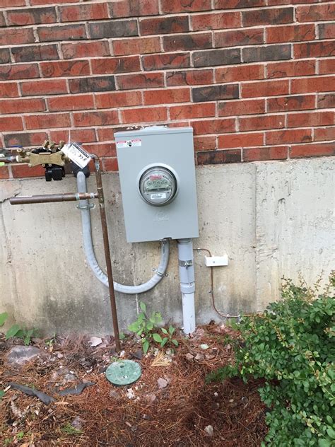 how to ground electric meter base